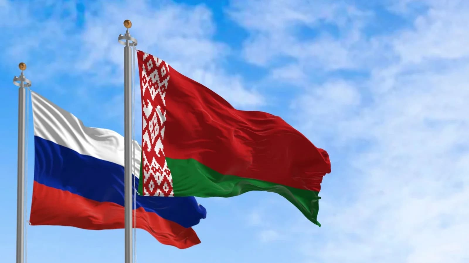 Пять тазовчанок отправились в «Белорусский вояж» по проекту «Своих не бросаем»